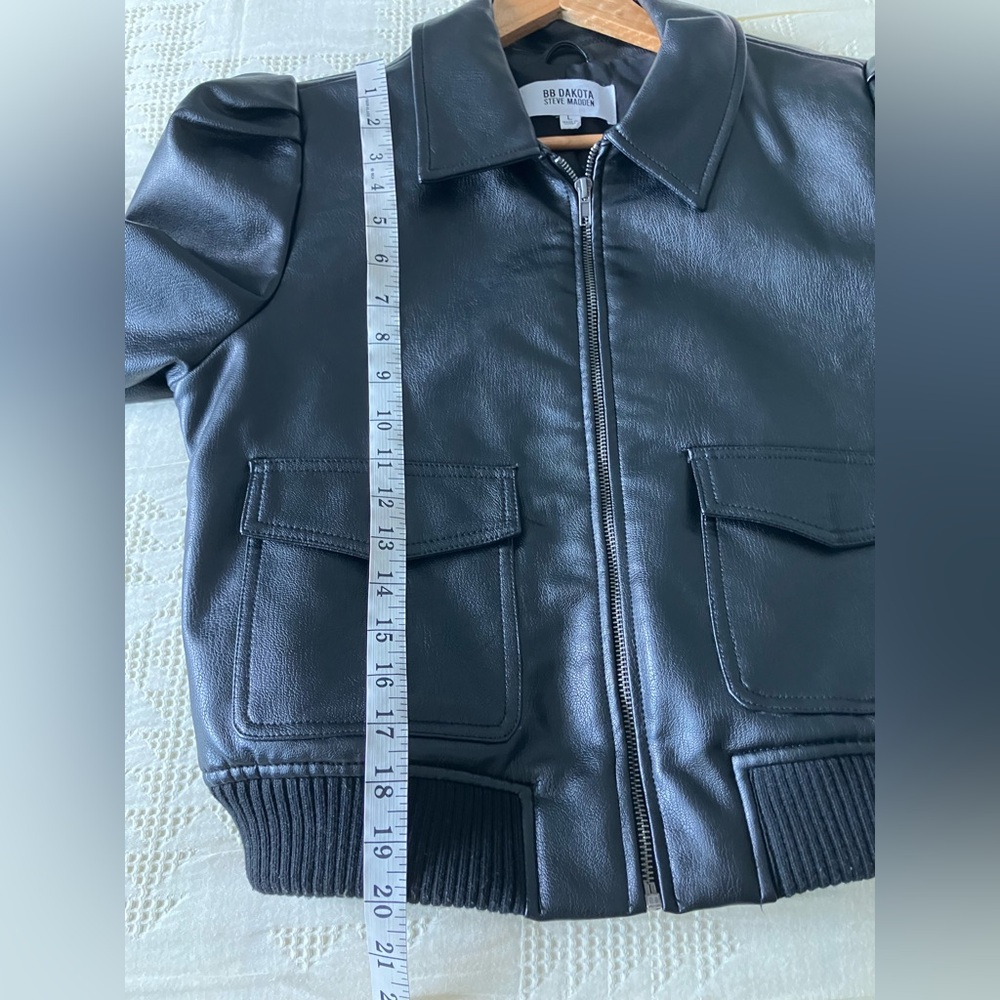 BB DAKOTA Steve Madden Black Faux Leather Puff Sleeve Bomber Jacket Size L - Picture 8 of 11
